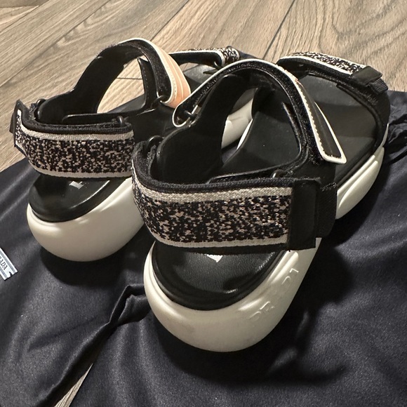 PRADA SANDALS - Picture 4 of 12